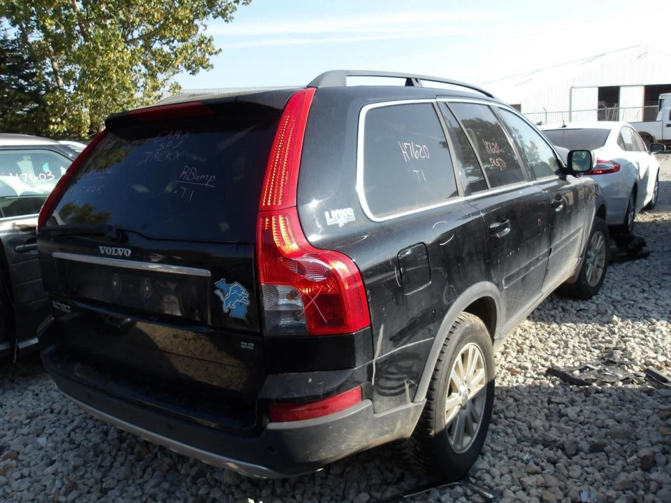 Rear Bumper One Exhaust Cutout Fits 07-12 VOLVO XC90 2161835 Foto 4 de 4