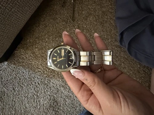 Men’s Seiko Watch Broken Glass for Parts Repair Or Restoration