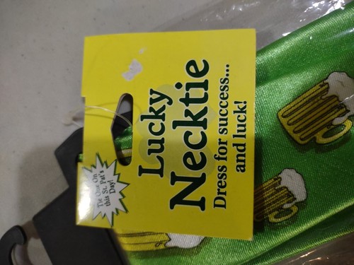 GREEN SHAMROCK CLOVER ST PATRICK’S DAY MUGS OF BEER MENS NECKTIE NEW - Picture 5 of 6