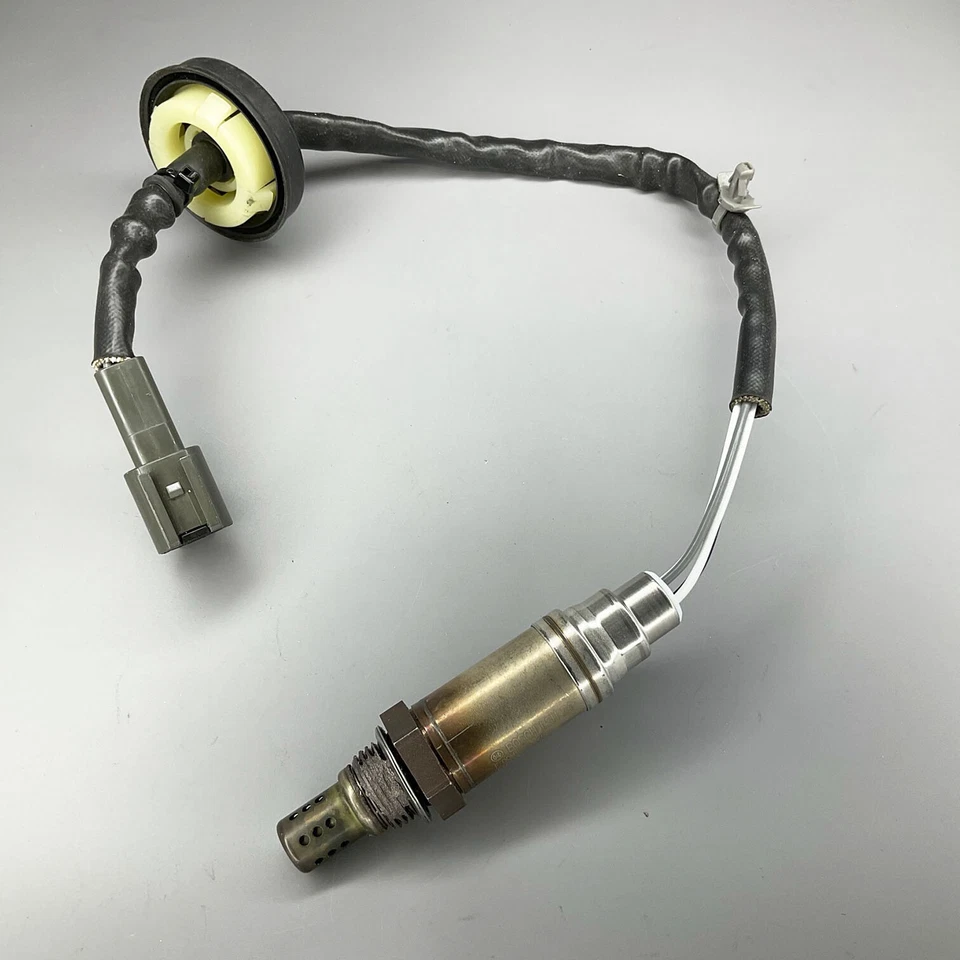 Sensor de oxígeno original original para Infiniti I30 Nissan Máxima 1996-1997 3,0 L 13273 Foto 2 de 4