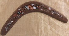 Boomerang Wooden Australia Hand Painted Lizard