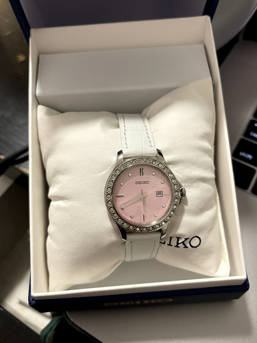 NEW* Seiko Women's SXDF89 Pink Dial Swarovski Crystal Leather Band Date Watch - Picture 1 of 2