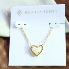 New. Kendra Scott Gold Ivory Mother-of-Pearl Ari Heart Necklace