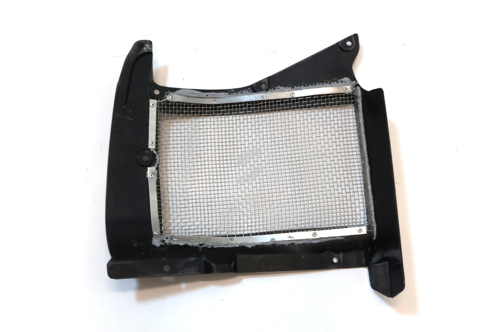 FE-66483900 FRONT GRAVEL GUARD X RH FRONT WHEEL  Ferrari NEW