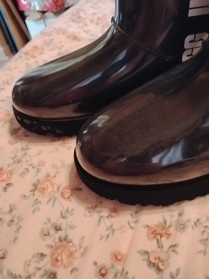 UGG Classic 透明迷你靴 美国 8 — 第 2/4 张图片