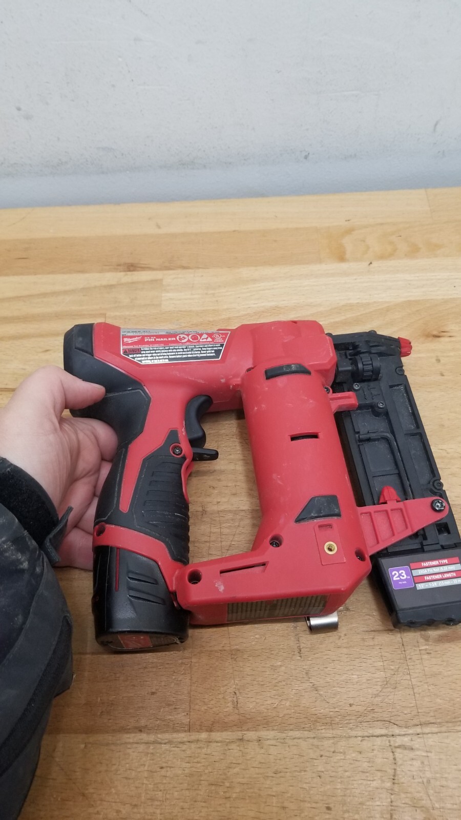 Milwaukee 254020 M12 23g Cordless Pin Nailer W/Battery eBay