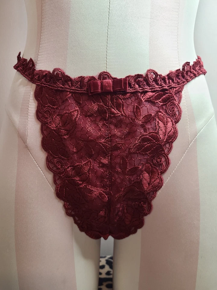 New Vtg Victoria's Secret Second Skin Embroidery Bra/ Panty Set 34C/sm - Image 4 of 4