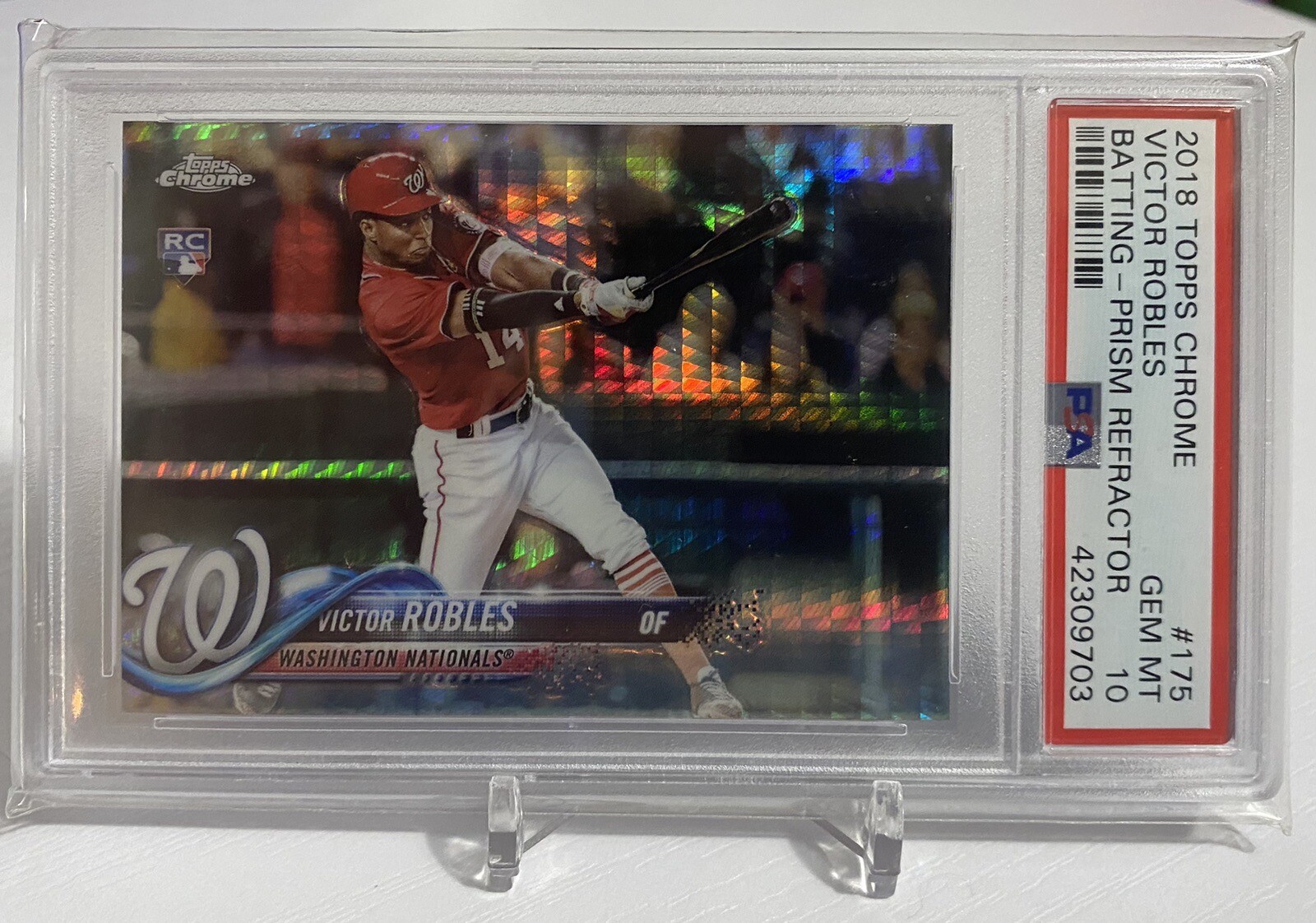 2018 Topps Chrome VICTOR ROBLES RC Rookie Prism Refractor PSA 10 #175 Nationals