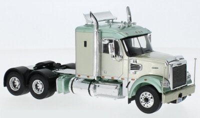 FREIGHTLINER Coronado - 2008 - silver / green - IXO 1:43
