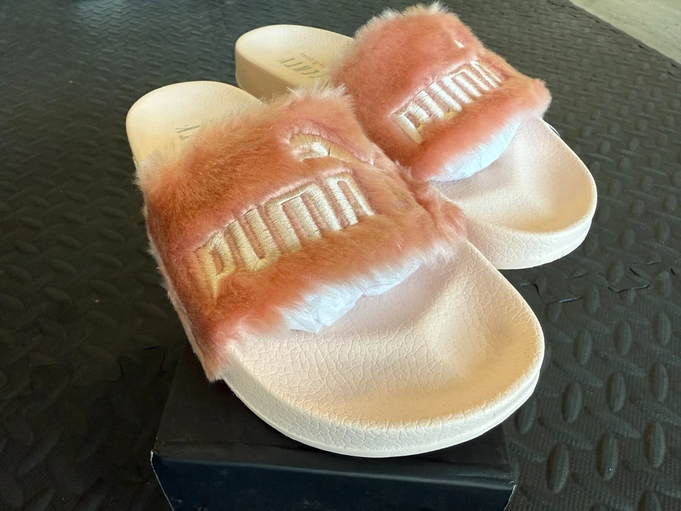 Icónico estilo Rihanna—Puma x Fenty diapositivas de piel rosa, ¡talla 7,5! Foto 2 de 4
