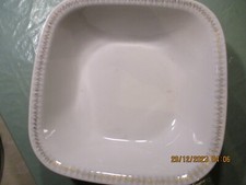 Schüssel 4eckige Rundungen Goldrand, Colditzporzellan