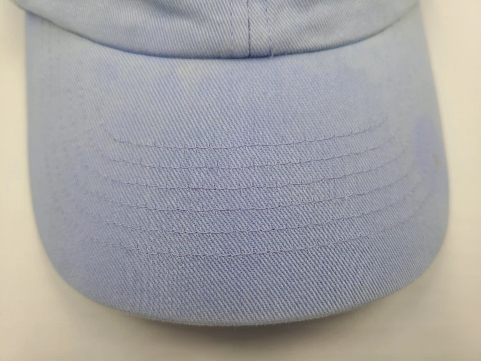 Gorra ajustable con tirantes Under Armour para jóvenes púrpura Foto 3 de 4