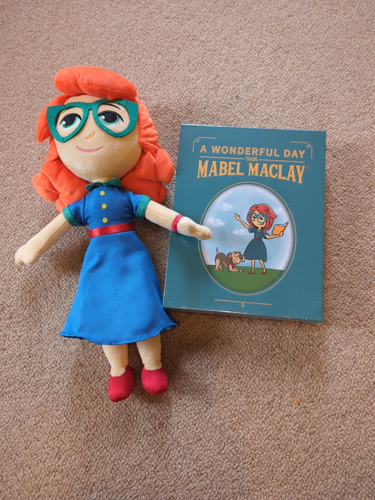 A Wonderful Day With Mabel Maclay Childrens 5 Book Set  sealed W/ Plush Doll NEW