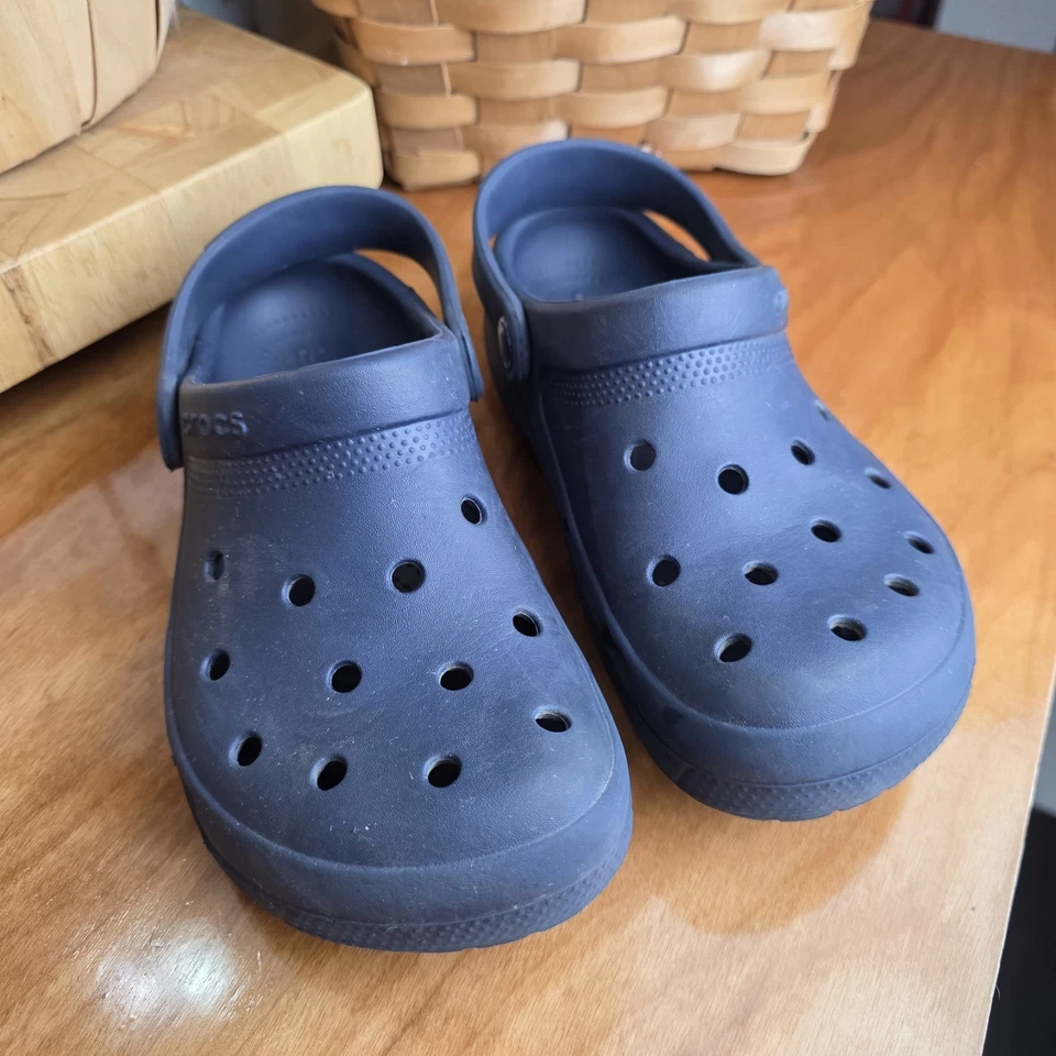 Zueco Crocs Unisex Niños Clásico Azul Marino Talla J3 Sin Cordones Foto 4 de 4