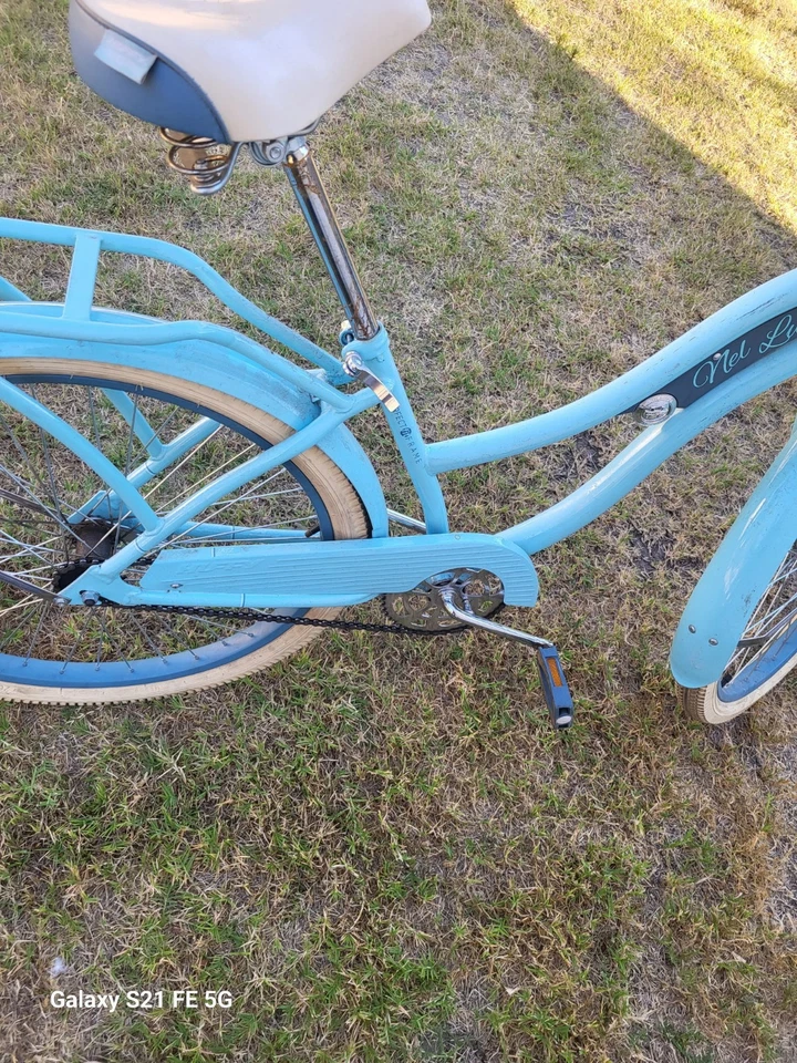 Huffy NASSAU 26" Women's Cruiser Bike - Light Blue, local Pickup Only - Image 3 of 4