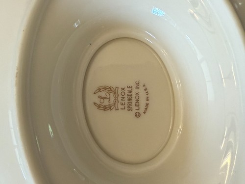 LENOX SPRINGDALE PLATINUM RIM GRAVY BOAT ATTACHED PLATE - MINT CONDITION - Picture 4 of 4