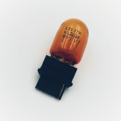 12 Volt 27W W2,5x16D P27W Sockel Blinkerbirne