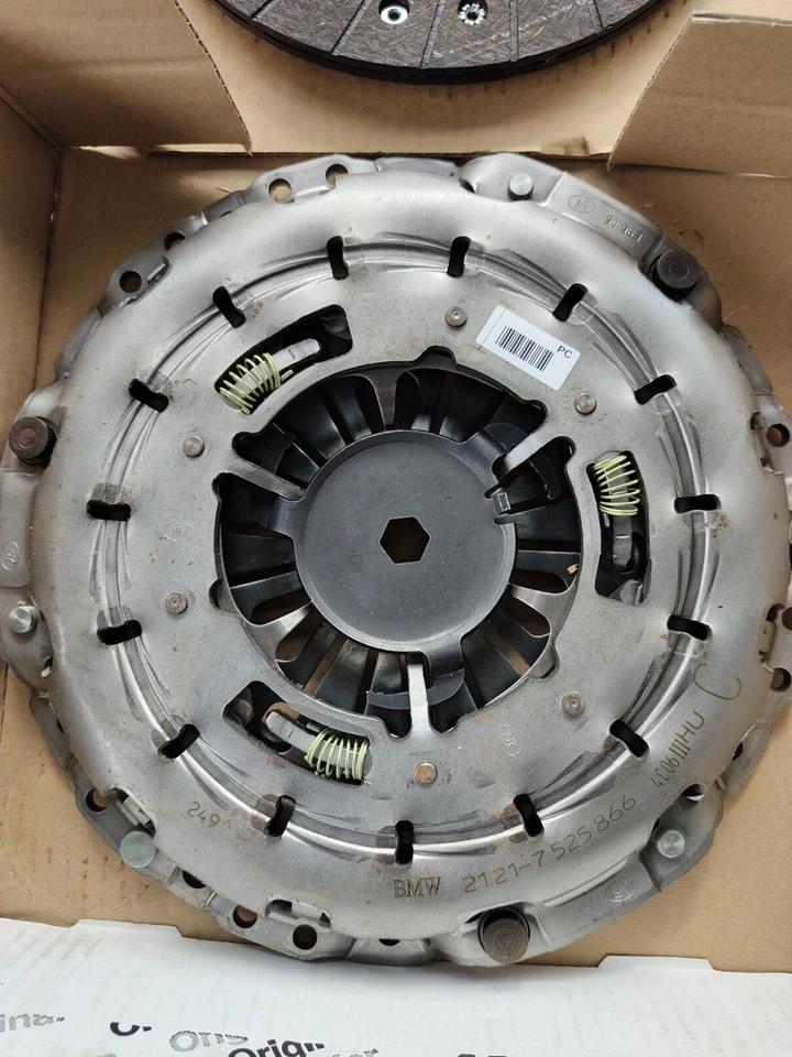 KIT FRIZIONE ORIGINALE BMW SERIE 3 E46 COD. 21207531845 - Immagine 3 di 4