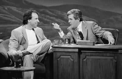 Kevin Nealon during an interview with host Jay Leno on June 25 - 1992 TV Photo 7