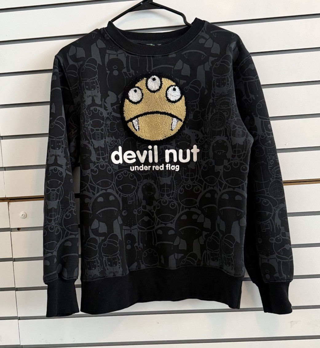 North No Nameノースノーネーム  PLANT WE BEAT THE DEVIL SWEATSHIRTスウェット新品【L】【MTSA80611】 Devil Nut Under Red Flag Sweatshirt Size Large | eBay