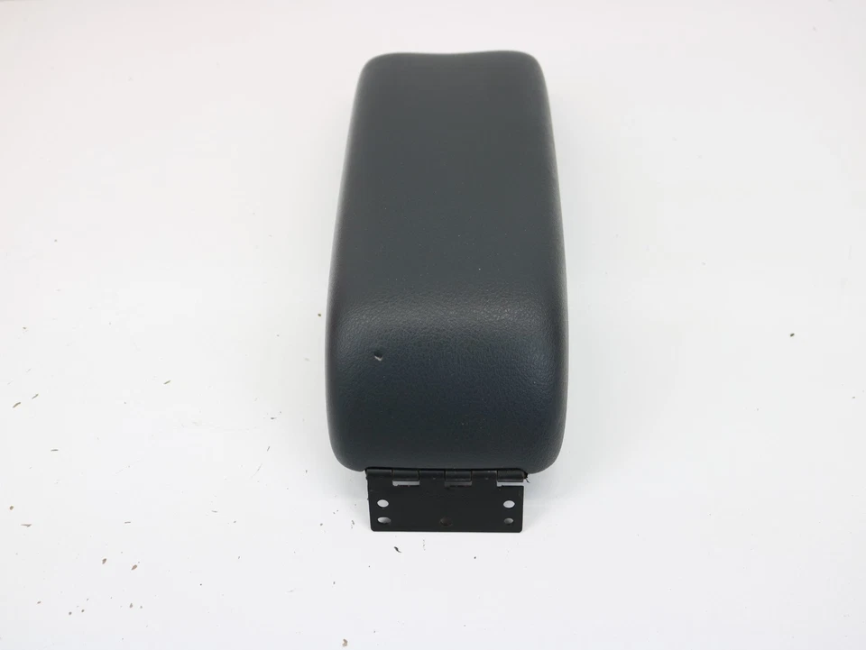 1995-2005 Chevrolet Cavalier Center Console Lid Armrest Used OEM 22603634 — 第 3/4 张图片