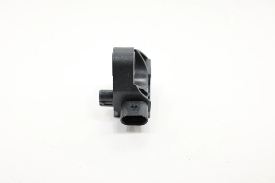 Mercedes C300 W205 2015-2023 sensor de impacto de choque delantero izquierdo OEM A2139051300 Foto 4 de 4