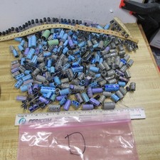 CAPACITOR ELECTROLYTIC Large Assortment 470uF 1000uF etc LOT AS PICTURED D
