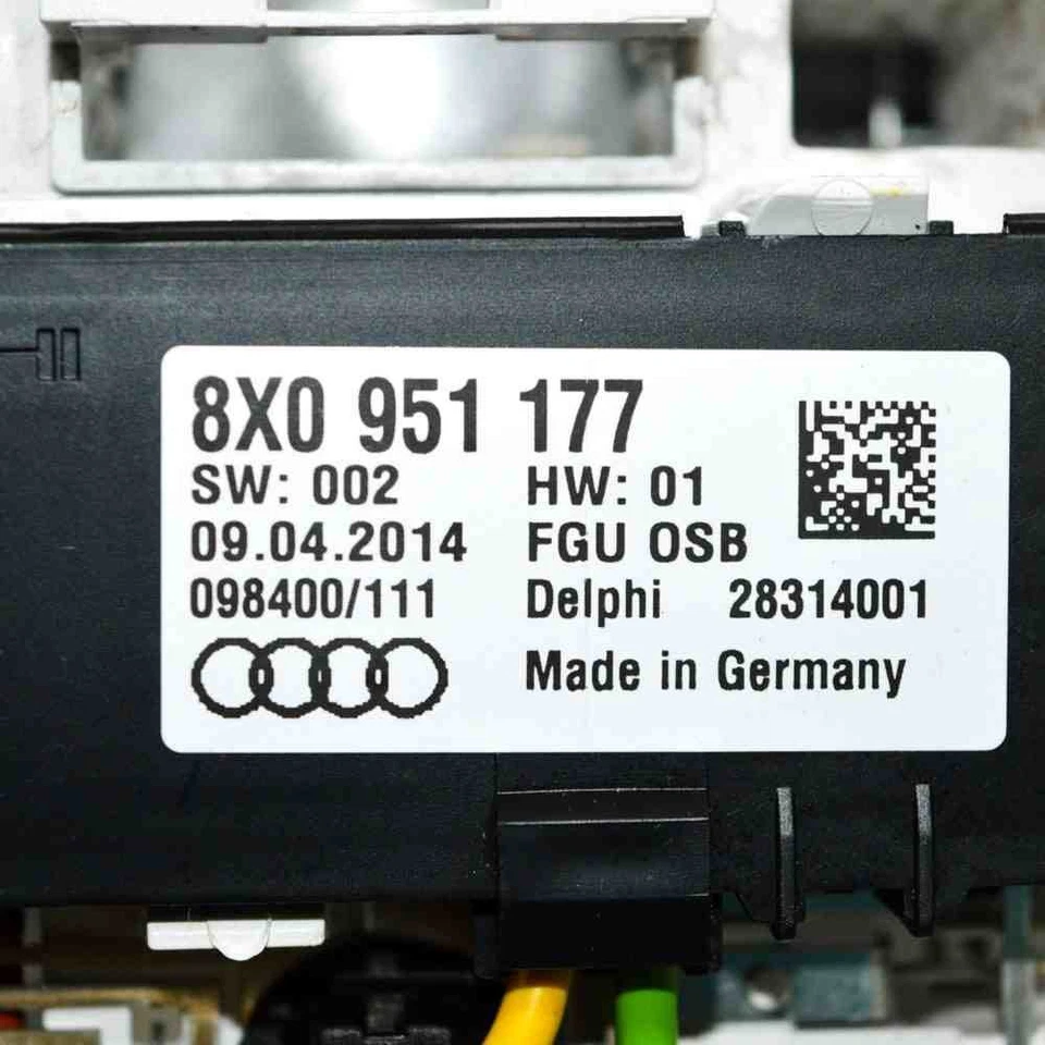 Audi A1 Sportback 8XA, 8XF Interior Light 8X0951177 8X0947135 1.6 Diesel 2657407 - Image 4 of 4