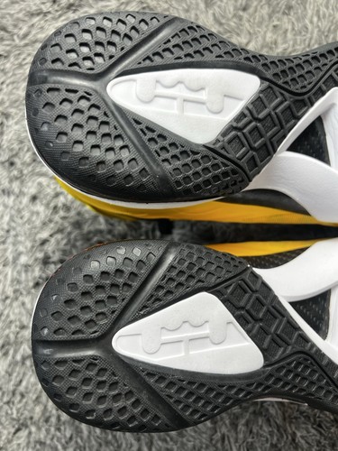 Size 10 - Nike LeBron 9 P.S. Elite Taxi SUPER CLEAN - Picture 10 of 11