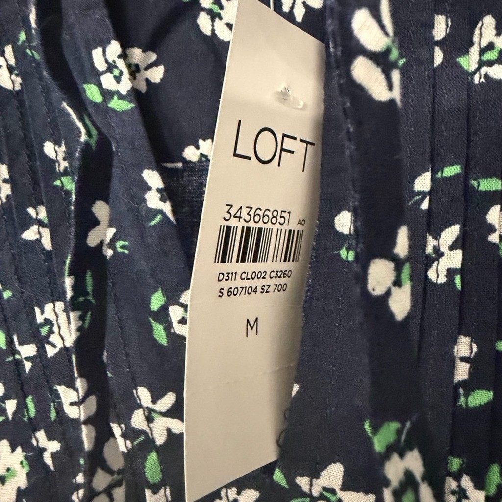 NWT LOFT women’s medium navy blue floral print sleeveless blouse 100% cotton