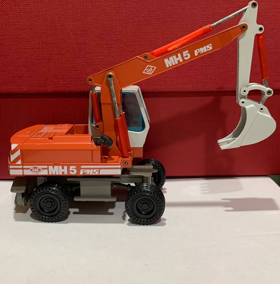 NZG Modelle Orenstein & Koppel MH5 PMS Germany 1:50 Wheel Excavator Size OS - Image 3 of 4