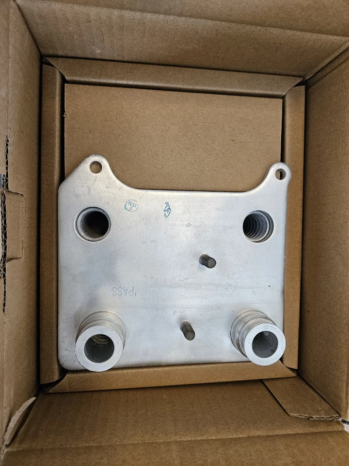 904-228 - Enfriador de aceite de motor Dorman - NUEVO Foto 3 de 4