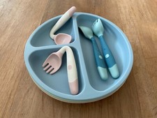 WJIAEER Babyteller aus Silikon, Kinderteller mit L&ouml;ffel und Gabel, BPA-frei