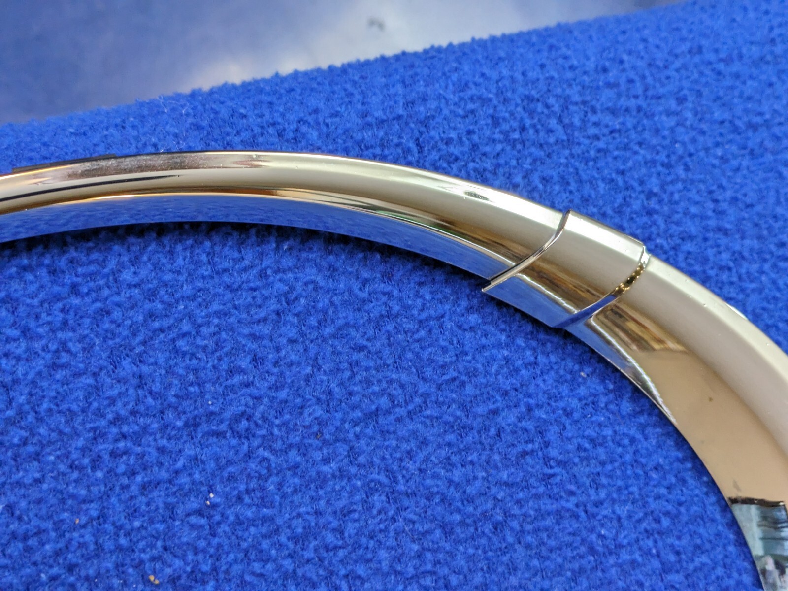 2006-2012 BENTLEY CONTINENTAL FRONT RIGHT passenger inside HEADLIGHT TRIM ring