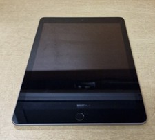 Apple A1893 iPad (6. Gen) 32 GB 9,7 pollici WiFi tablet display retina