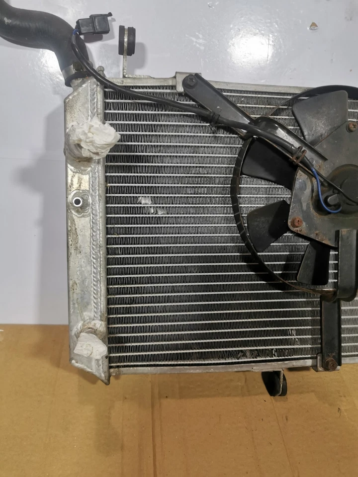YAMAHA FJR1300 FJR 1300 RADIATOR AND FAN YEAR 2002 - Image 2 of 4