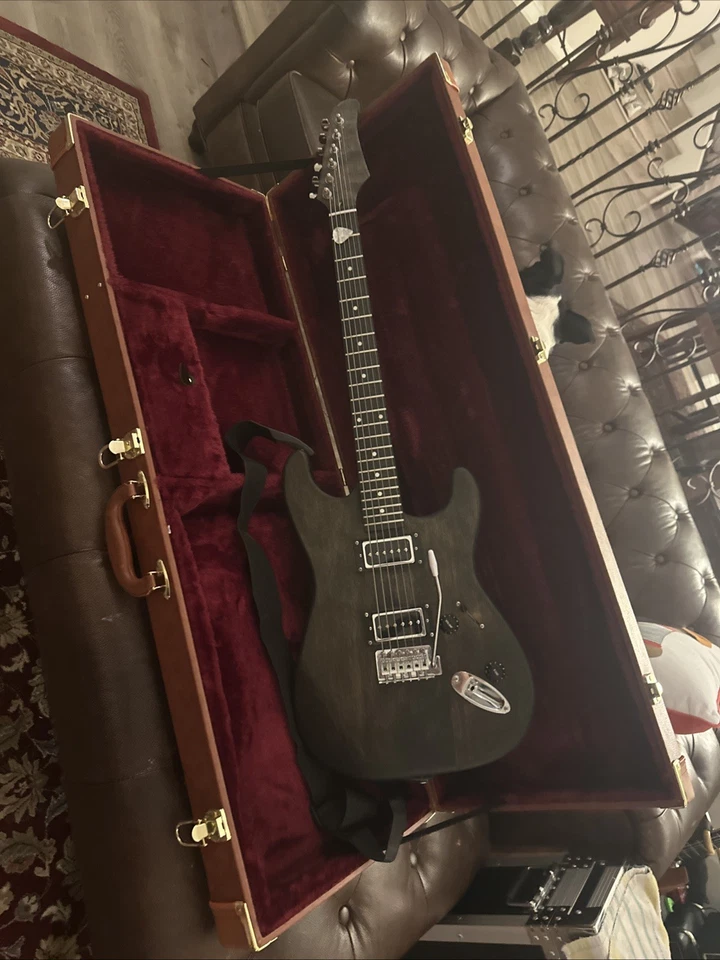 Guitarra Eléctrica Stratocaster Hecha a Mano Personalizada con P90’s Foto 2 de 4