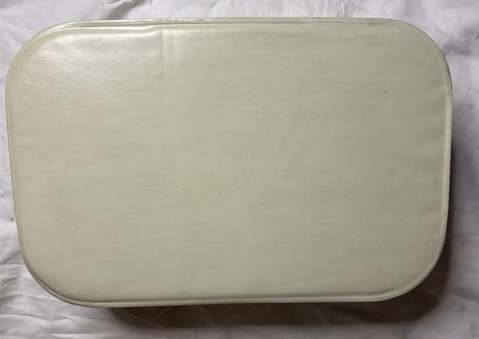 EUC Vintage Miss Traveler Child’s Suitcase Early 1960's Rare Collectible Unique - Image 2 of 4