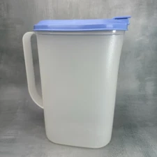 Tupperware 2 Qt. Slim Line Pitcher #2009C1 With Blue Pour Spout Lid #2010B-4