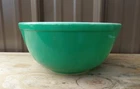 1 Pyrex #403 Green Primary Colors Mixing/ Nesting Bowl. 8¾"W x 4"H.