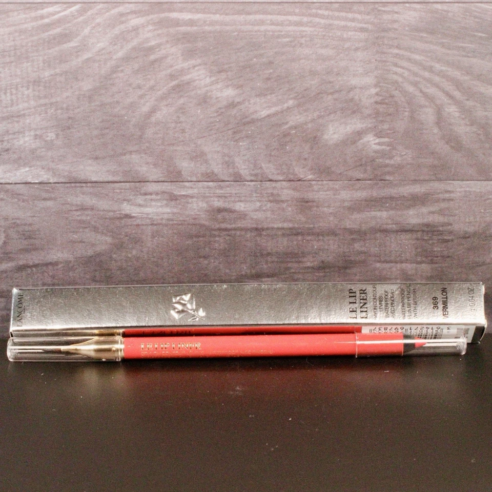 Lápiz labial delineador de labios Lancome Le impermeable/resistente a manchas 369 Vermillion nuevo en caja Foto 3 de 4