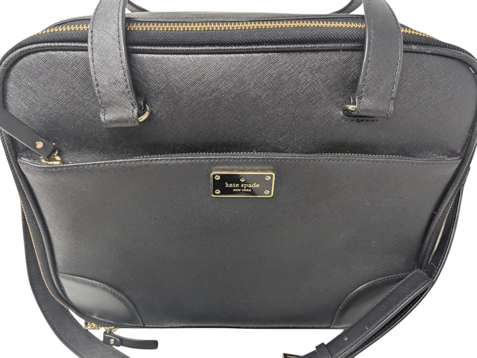 Topper de cuero negro Kate Spade New York Bon Voyage Foto 3 de 4