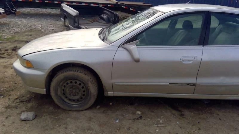 99 00 01 02 03 MITSUBISHI GALANT Condensador 2.4 AUTO Foto 3 de 4