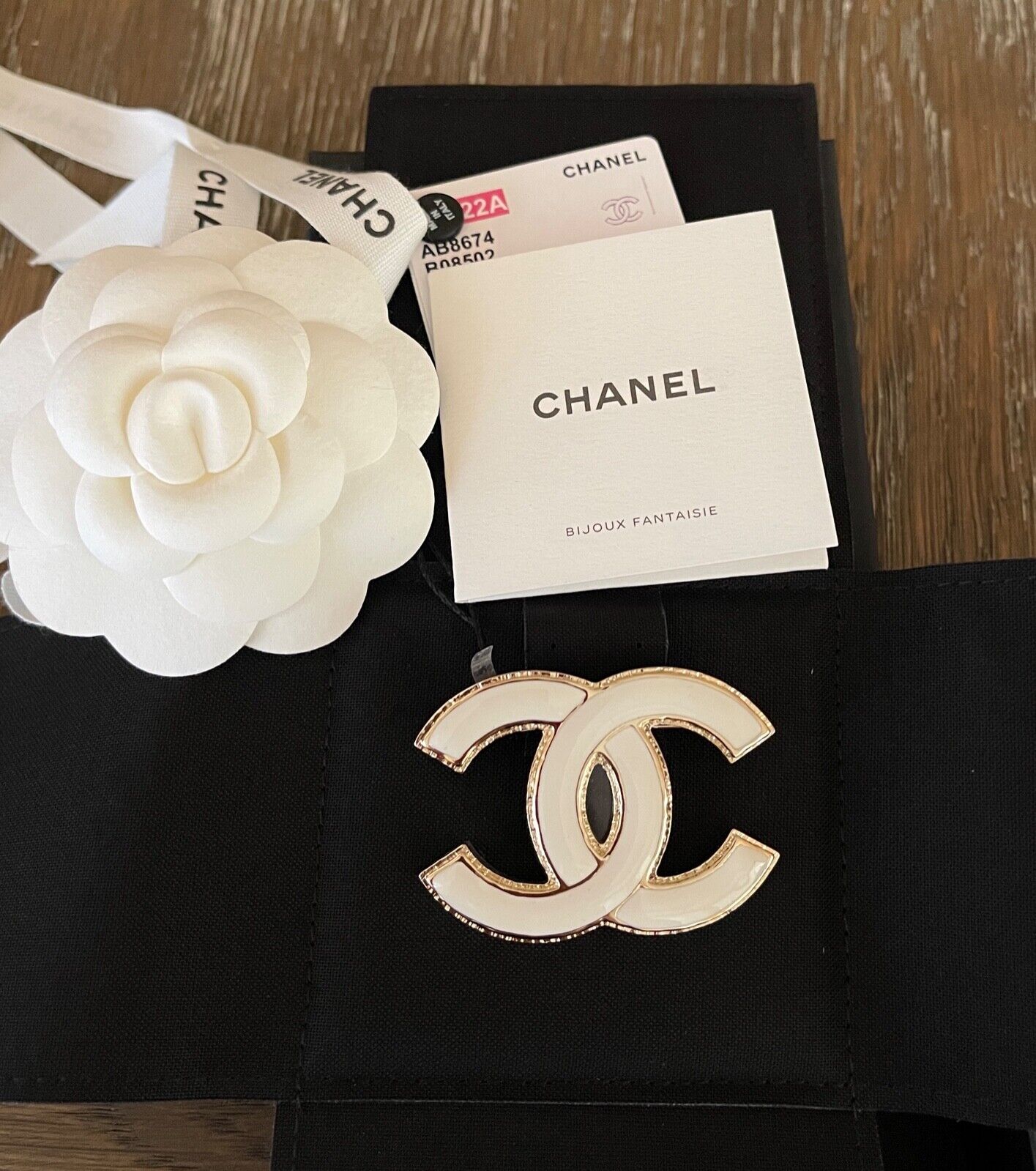 BNIB Authentic CHANEL Large White Enamel CC Logo Gold Tone-Metal Brooch ...