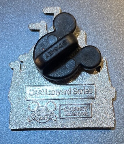 Disney trading Pin, Magic Kingdom Pin Trading, 2005 Cast Lanyard - Picture 2 of 2