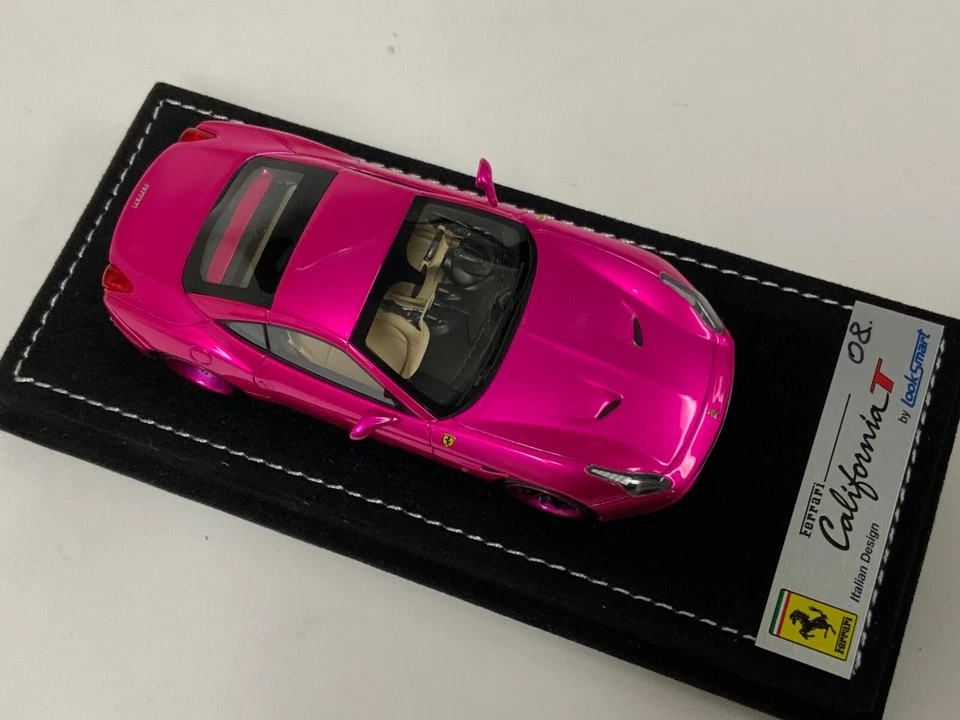 1/43 Looksmart Ferrari California T in Flash Pink Alcantara Base LS431SC - Image 2 of 4