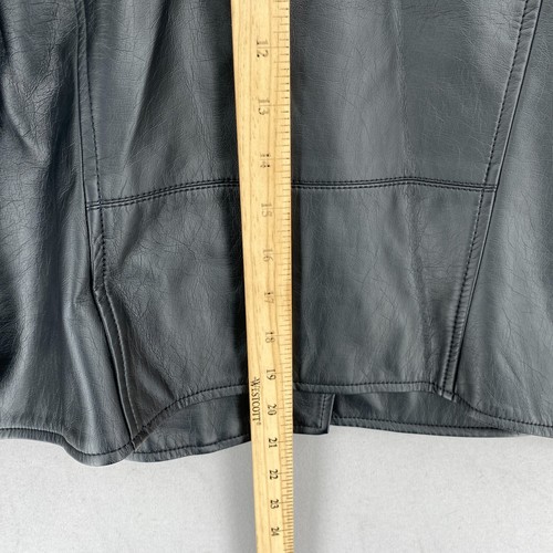 Torrid Plus Size 1X Black Faux Leather Moto Jacket Full Zip Long Sleeve EUC - Picture 7 of 18