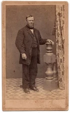 ANTIQUE CDV CIRCA 1860s B.F. SMITH & SON HANDSOME BEARDED MAN PORTLAND OREGON