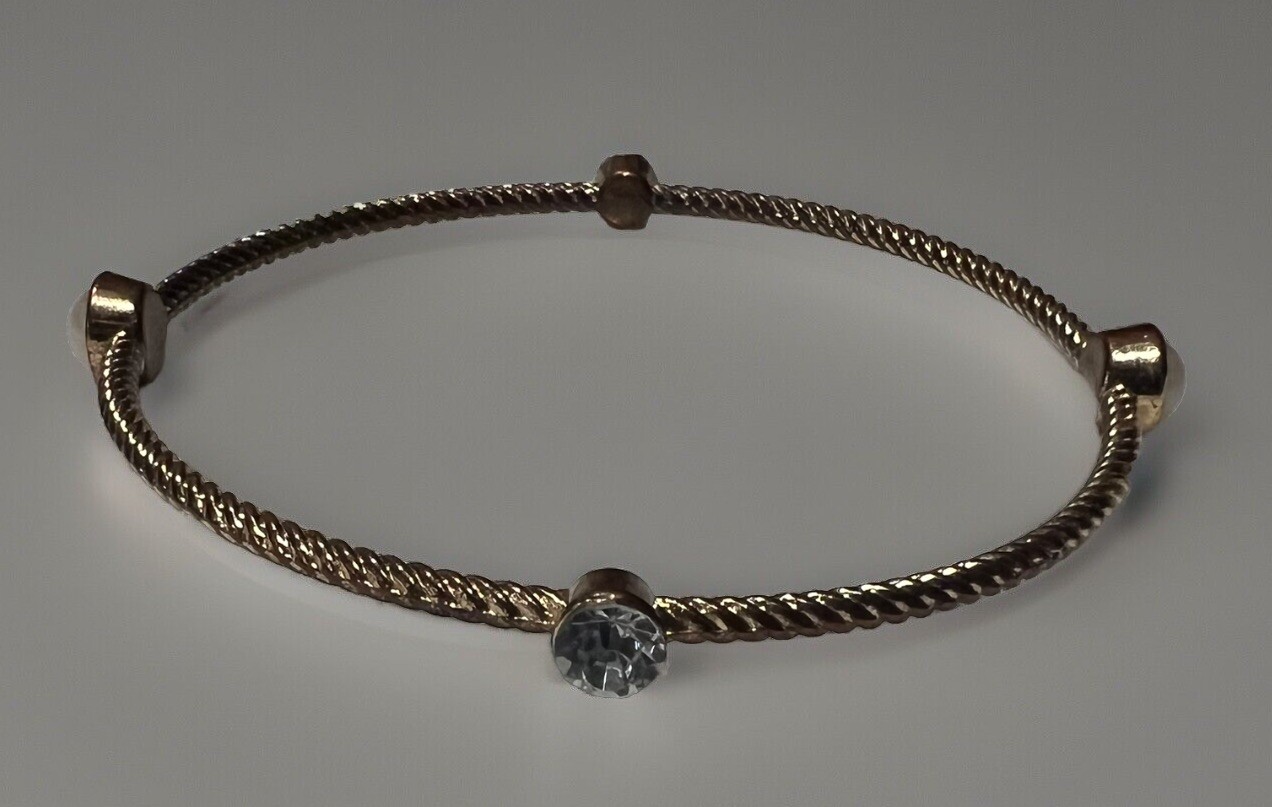 Bangle Bracelet In Gold Tone Clear Rhinestones And Faux Pearls Vintage-image