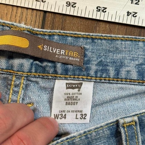 Vintage Levi's silvertab baggy fit light wash blue jeans size 34 x 32 - Picture 3 of 7